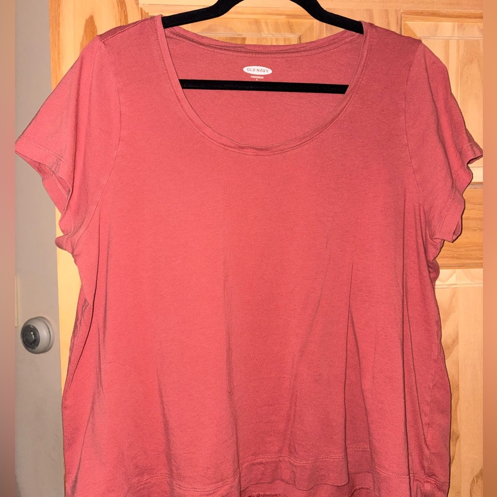 Old Navy Women's Rose Short Sleeve Tee